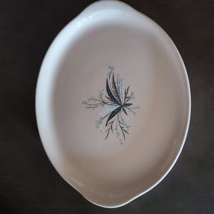 Vintage carnation remembrance 11 1/2 inch platter